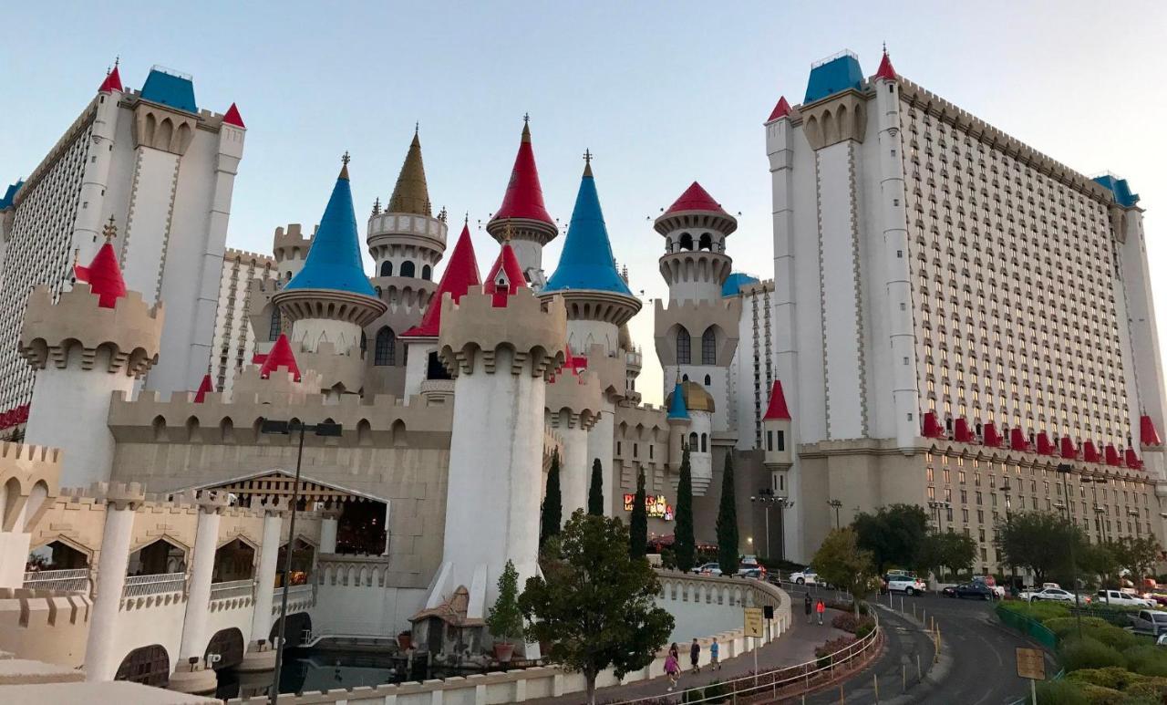 Beddable Unit By The Excalibur Casino Las Vegas Strip Aparthotel Exterior photo